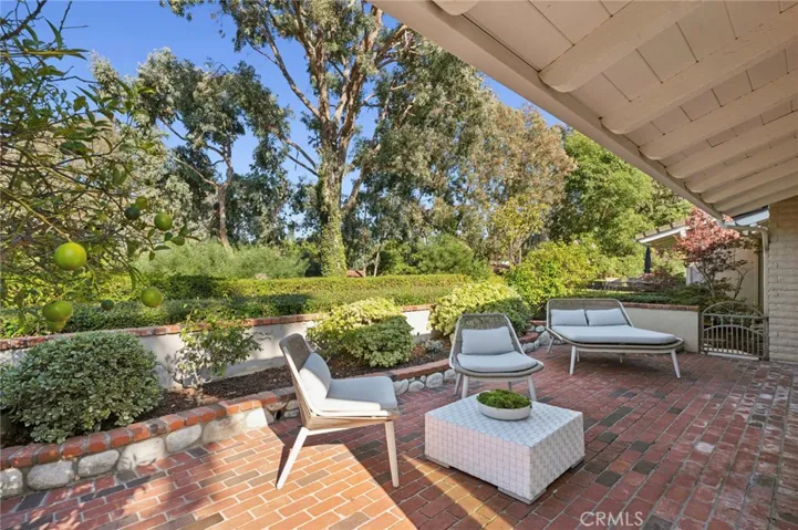 2441 Vista Nobleza, Newport Beach, California 92660