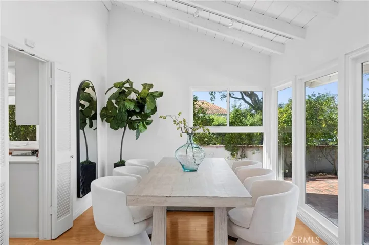 2441 Vista Nobleza, Newport Beach, California 92660