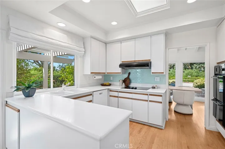 2441 Vista Nobleza, Newport Beach, California 92660