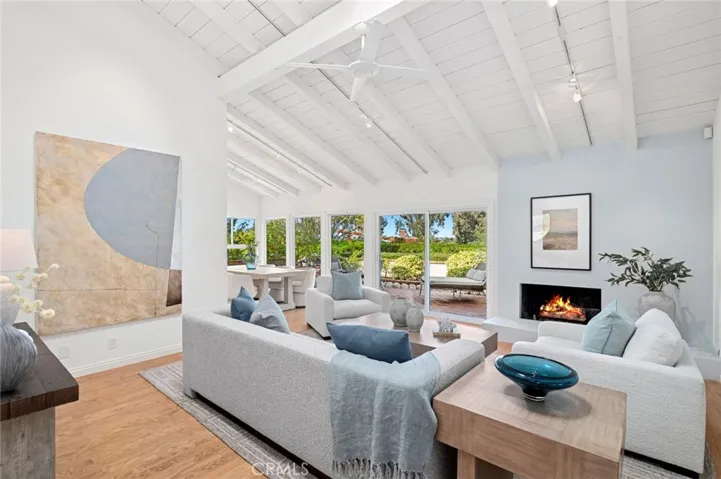 2441 Vista Nobleza, Newport Beach, California 92660
