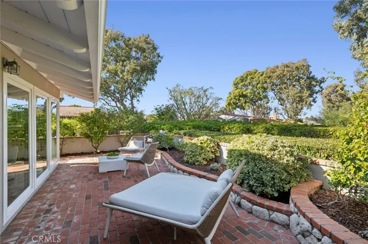 2441 Vista Nobleza, Newport Beach, California 92660
