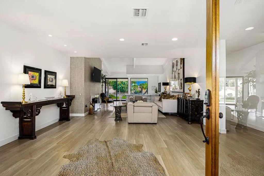 44848 Oro Grande Circle, Indian Wells, California 92210 home-pic-10