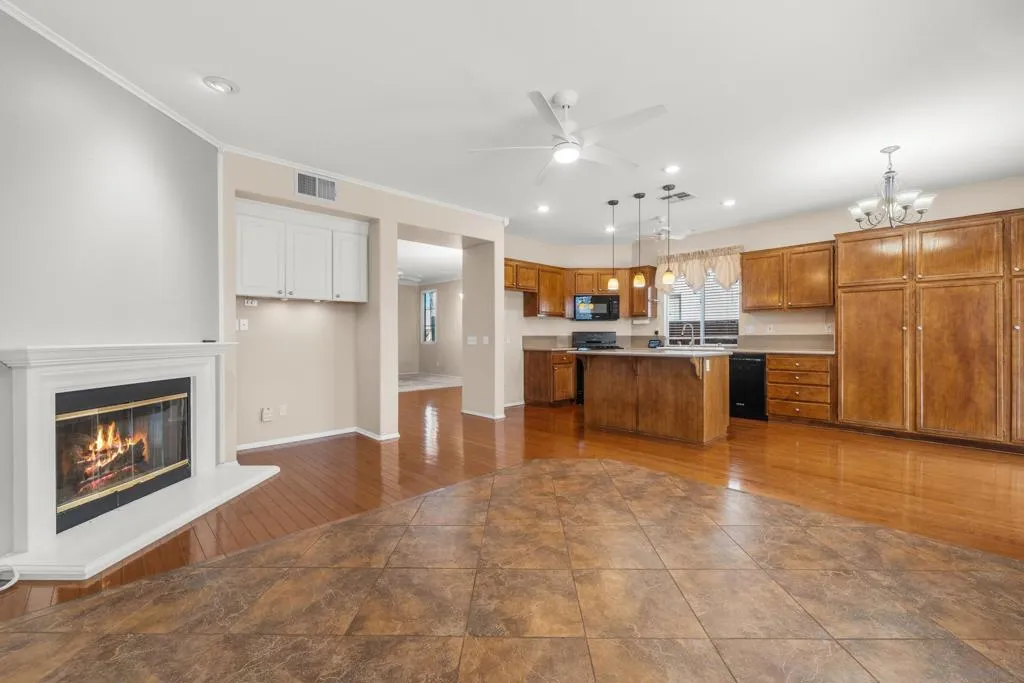26798 Wilkes Dr, Menifee, California 92585 home-pic-4