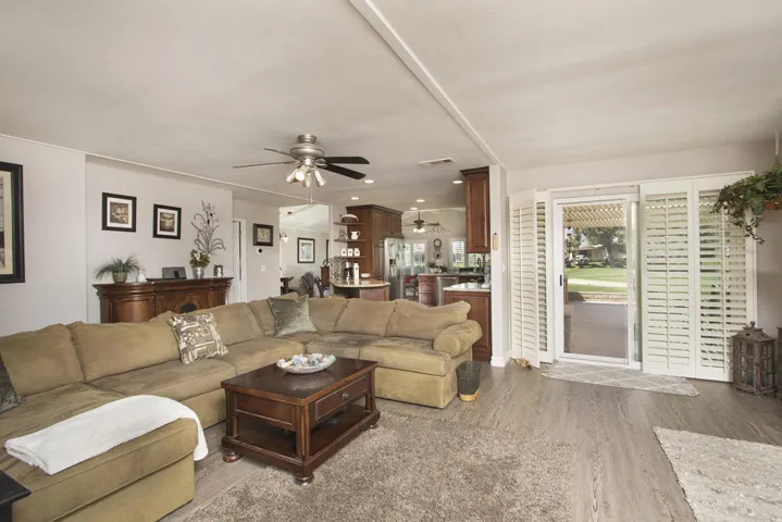 4Z6A9101  web - Copy - Copy - Copy - Cop