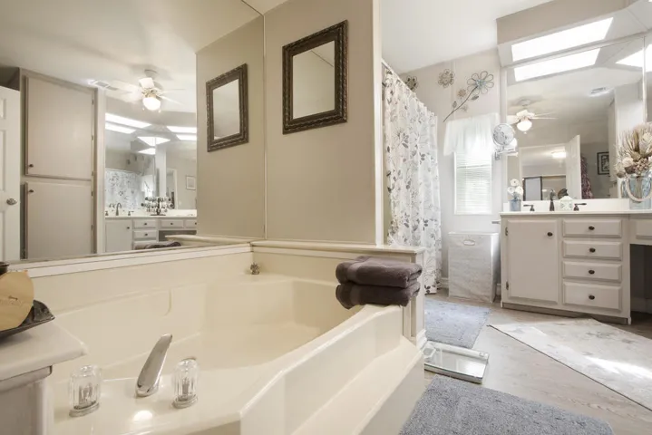 4Z6A8960  web - Copy - Copy - Copy - Cop