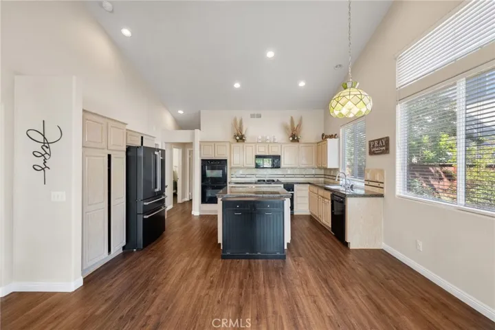 36012 Corte Pavia, Murrieta, California 92562