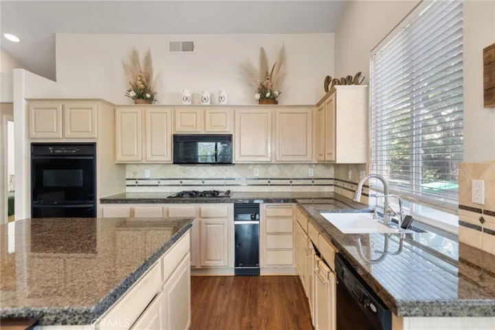 36012 Corte Pavia, Murrieta, California 92562