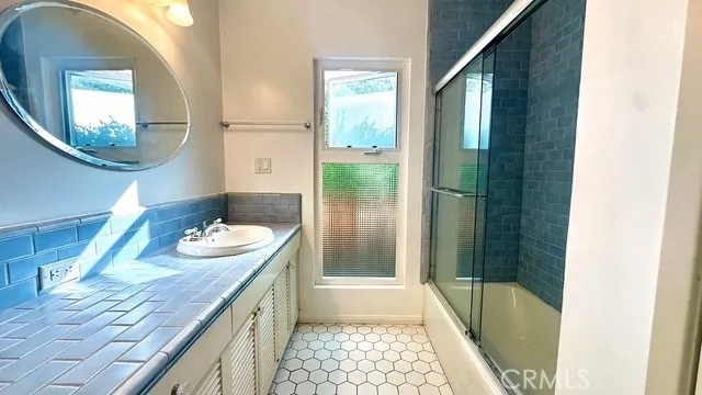 4039 Denny Avenue, Studio City, California 91604
