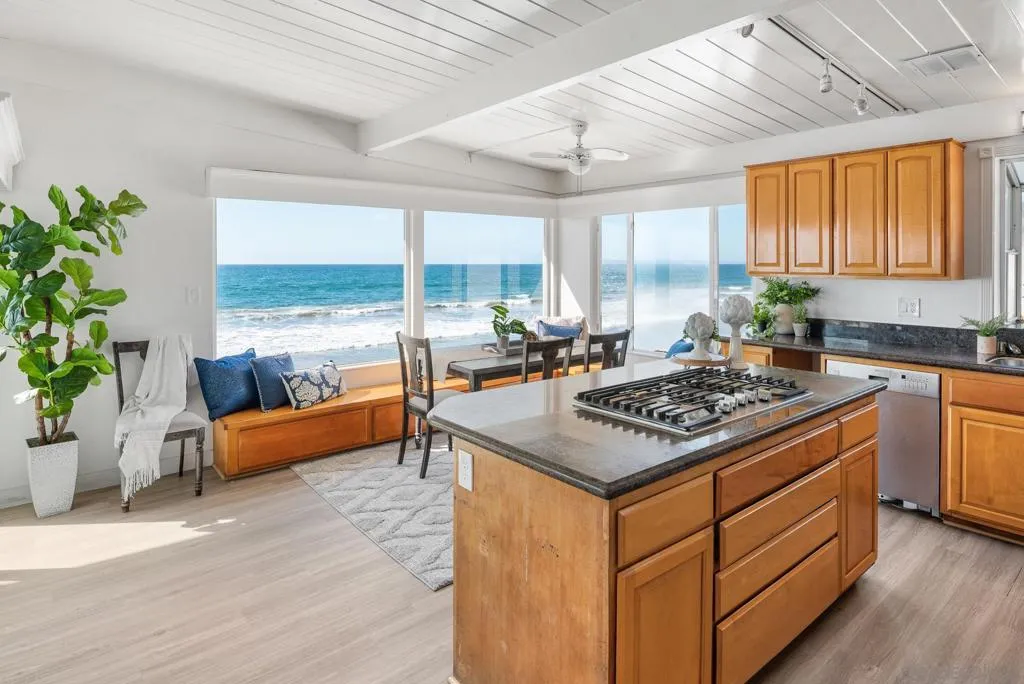 1680 Seacoast Drive D, Imperial Beach, California 91932 home-pic-6