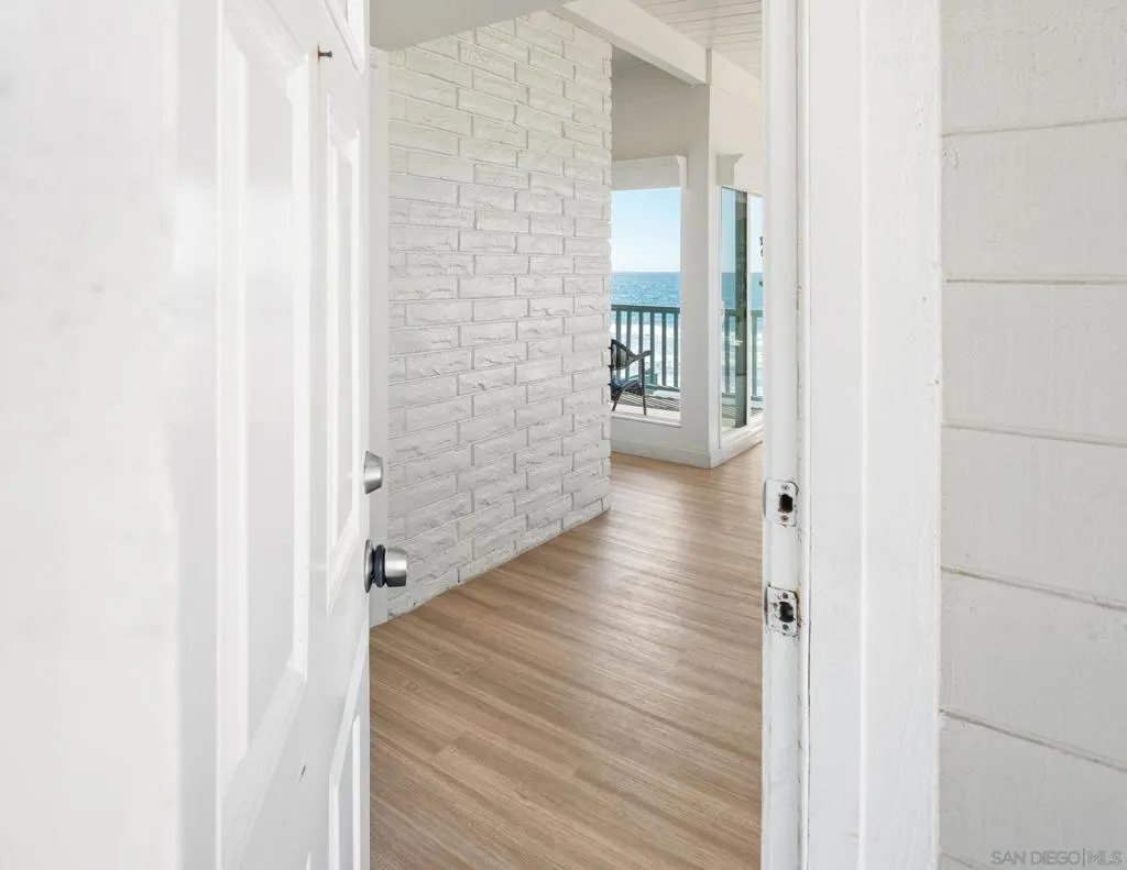 1680 Seacoast Drive D, Imperial Beach, California 91932 home-pic-4
