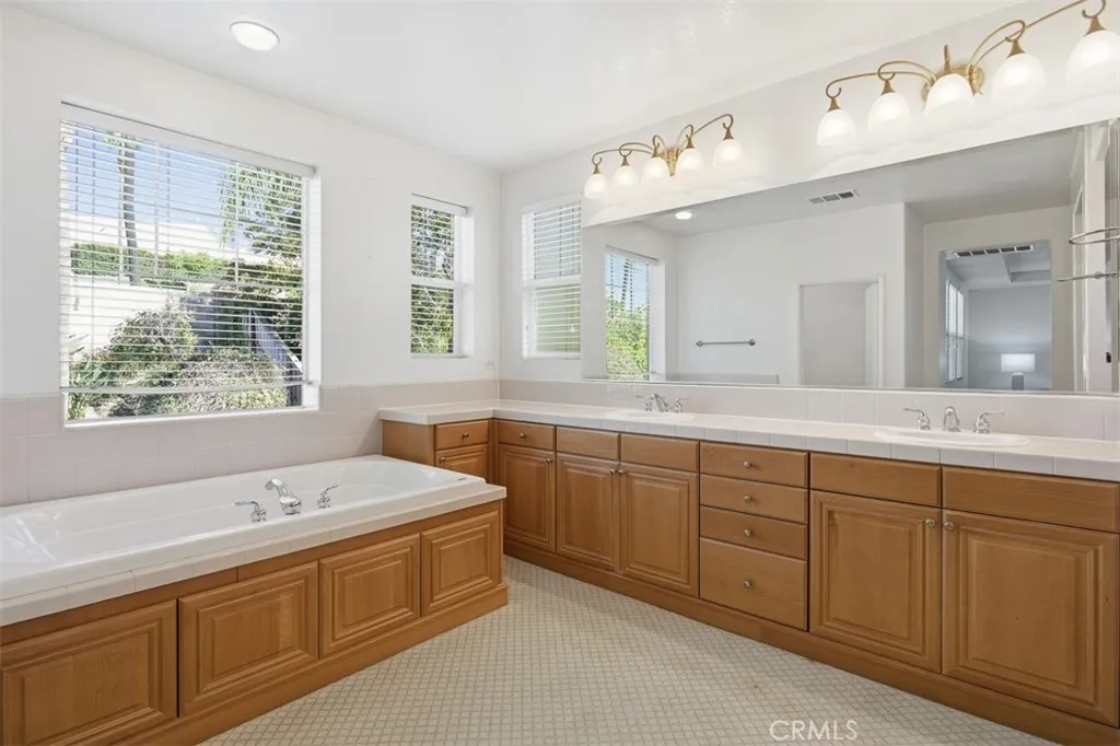 1267 Kendra Lane, Upland, California 91784 home-pic-23