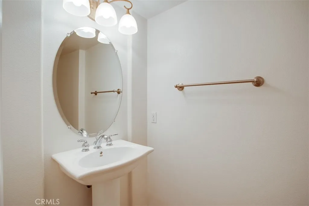1267 Kendra Lane, Upland, California 91784 home-pic-14
