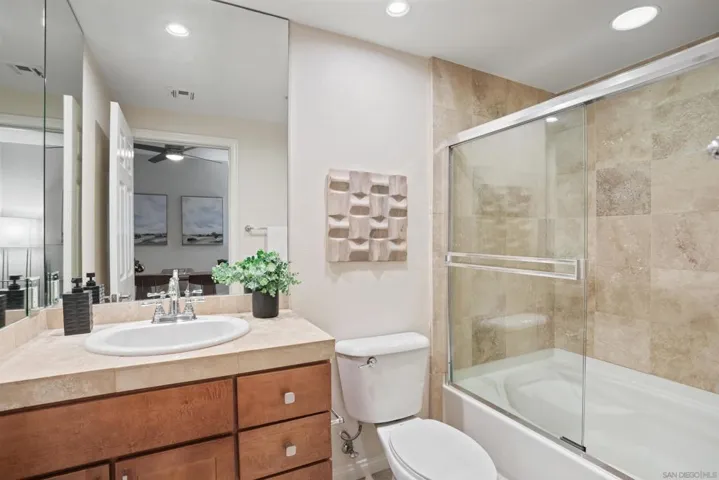 2330 1st Ave 115, San Diego, California 92101