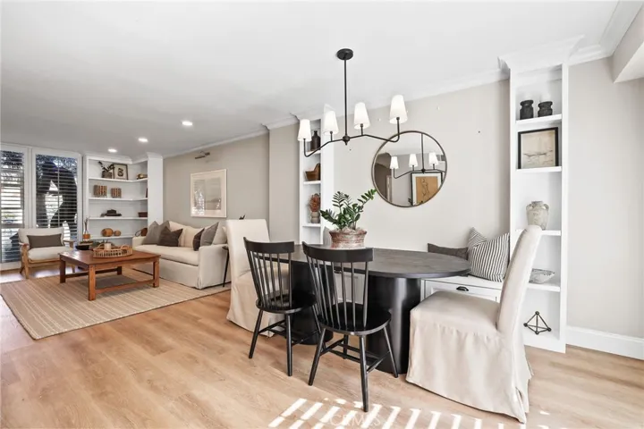 2209 Vista Huerta, Newport Beach, California 92660
