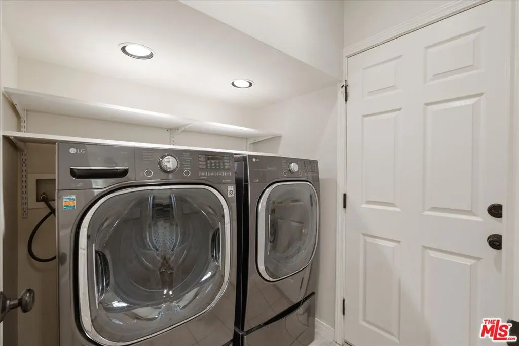 2409 Olive Avenue, La Crescenta, California 91214 home-pic-9