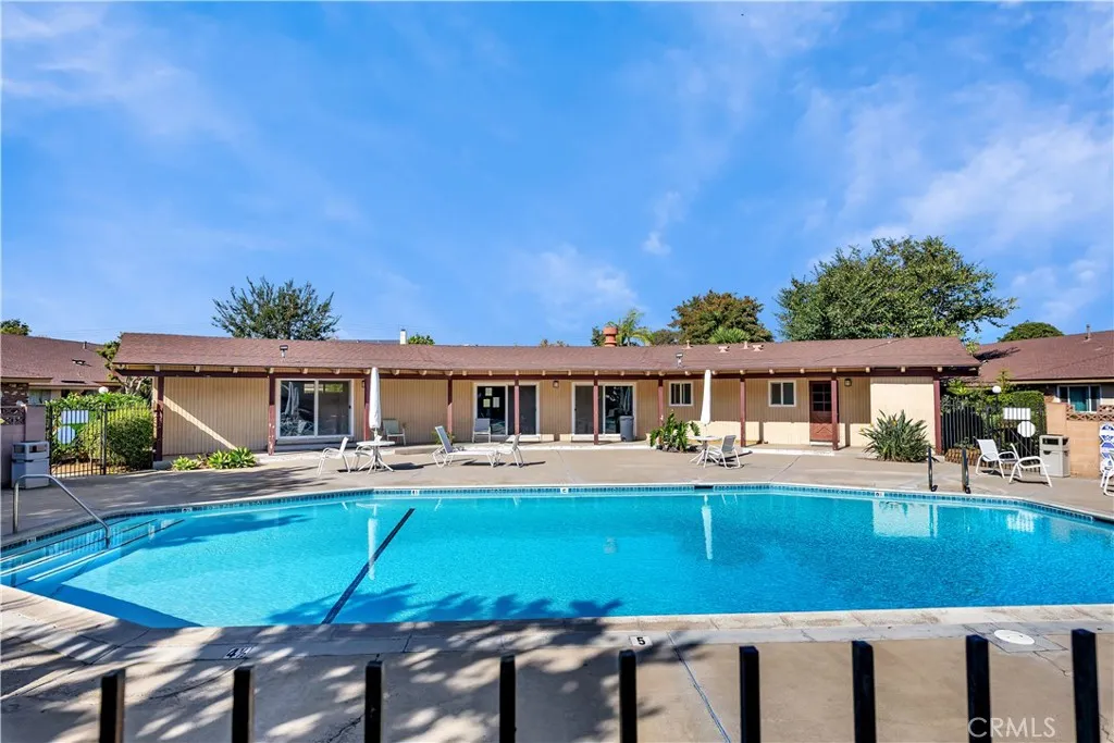 1919 N Sherry Lane 31, Santa Ana, California 92705 home-pic-27
