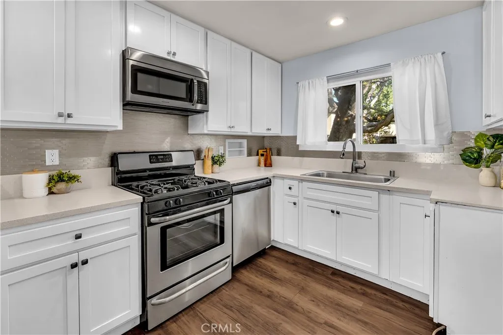 1919 N Sherry Lane 31, Santa Ana, California 92705 home-pic-0