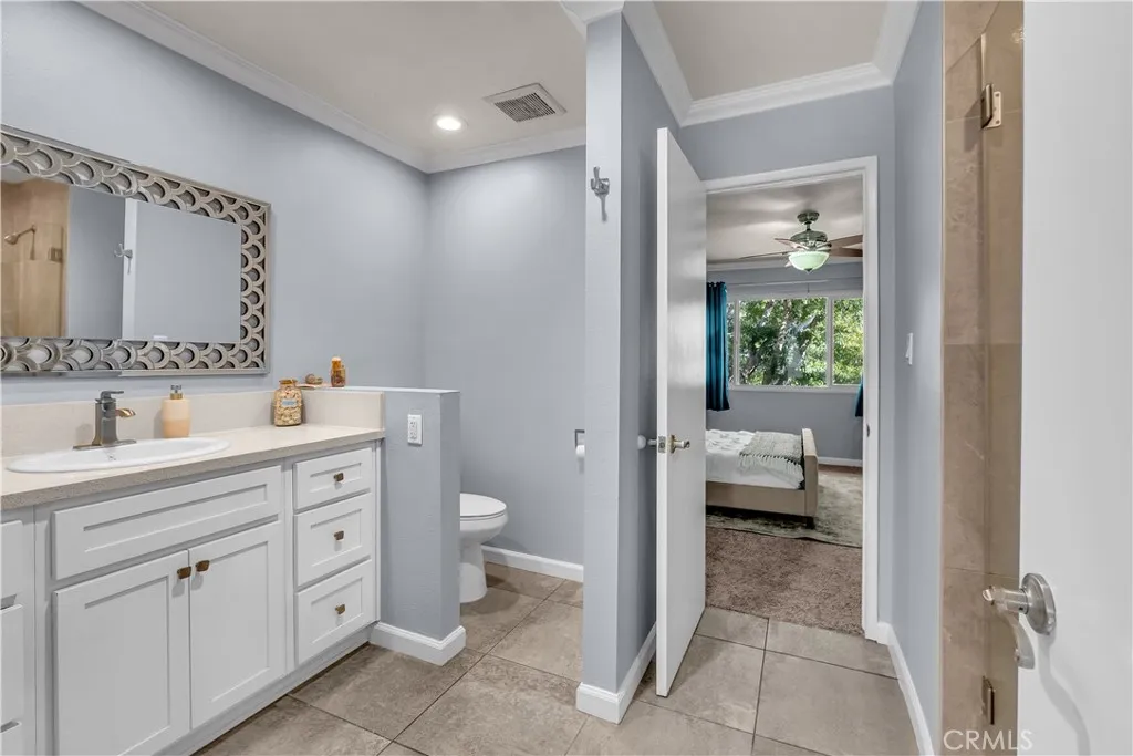 1919 N Sherry Lane 31, Santa Ana, California 92705 home-pic-21