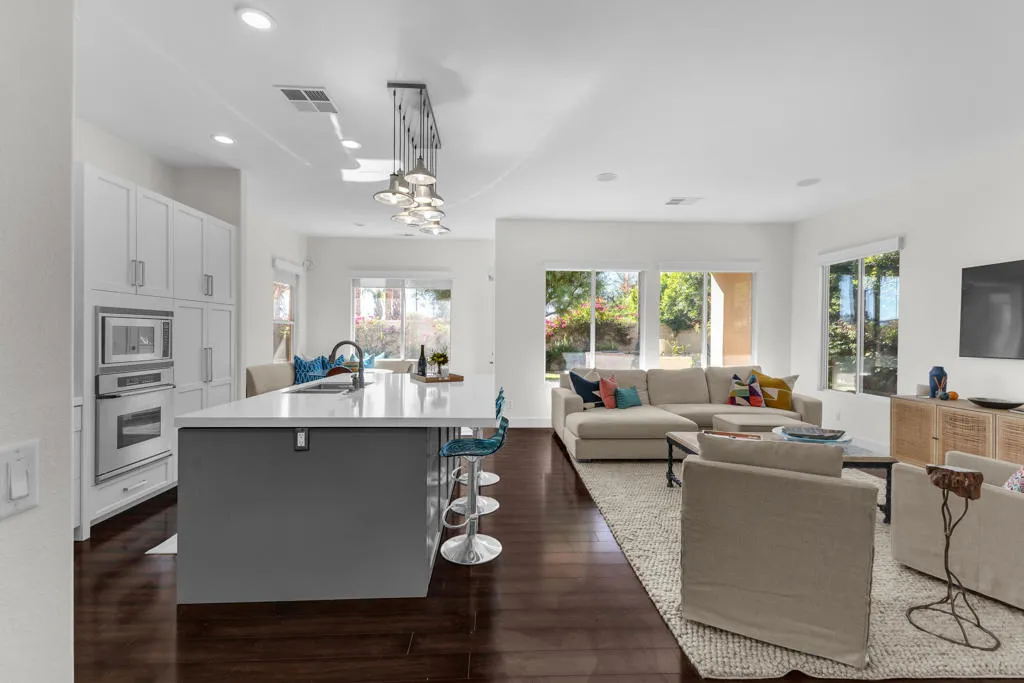 35 Calle La Reina, Rancho Mirage, California 92270 home-pic-24