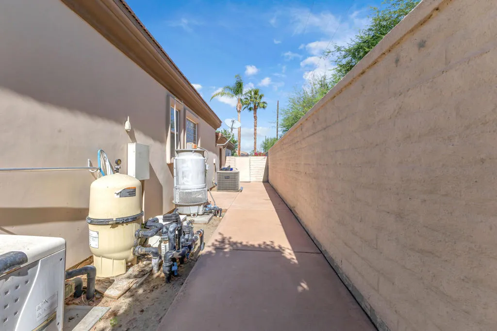 35 Calle La Reina, Rancho Mirage, California 92270 home-pic-64