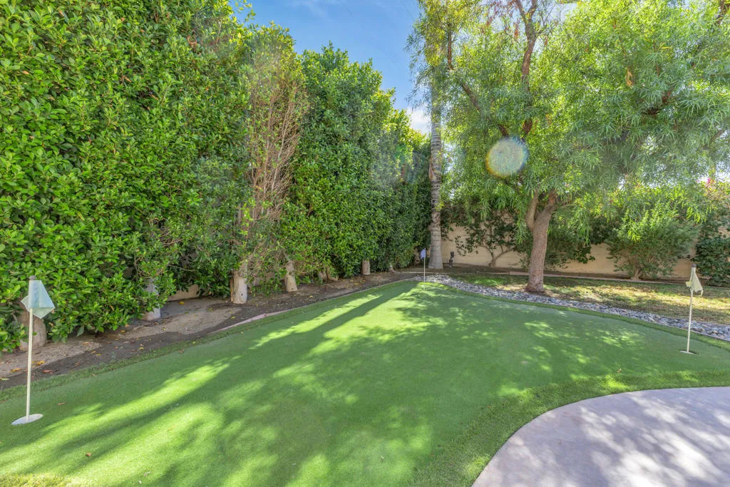 35 Calle La Reina, Rancho Mirage, California 92270 home-pic-63
