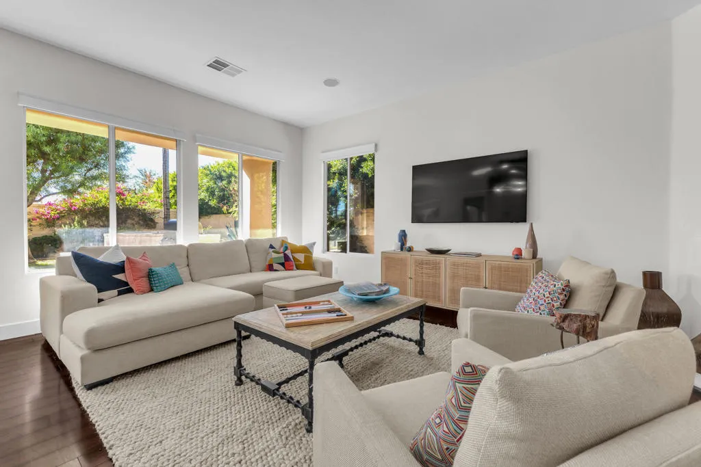 35 Calle La Reina, Rancho Mirage, California 92270 home-pic-33