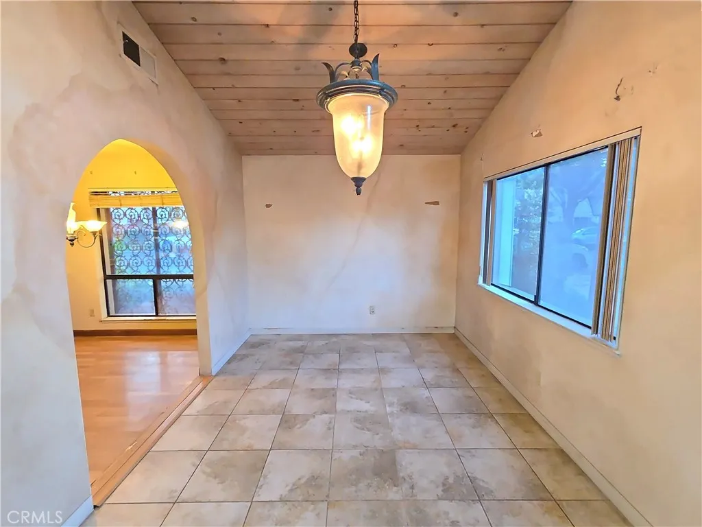 5064 A N Wishon, Fresno, California 93704 home-pic-7
