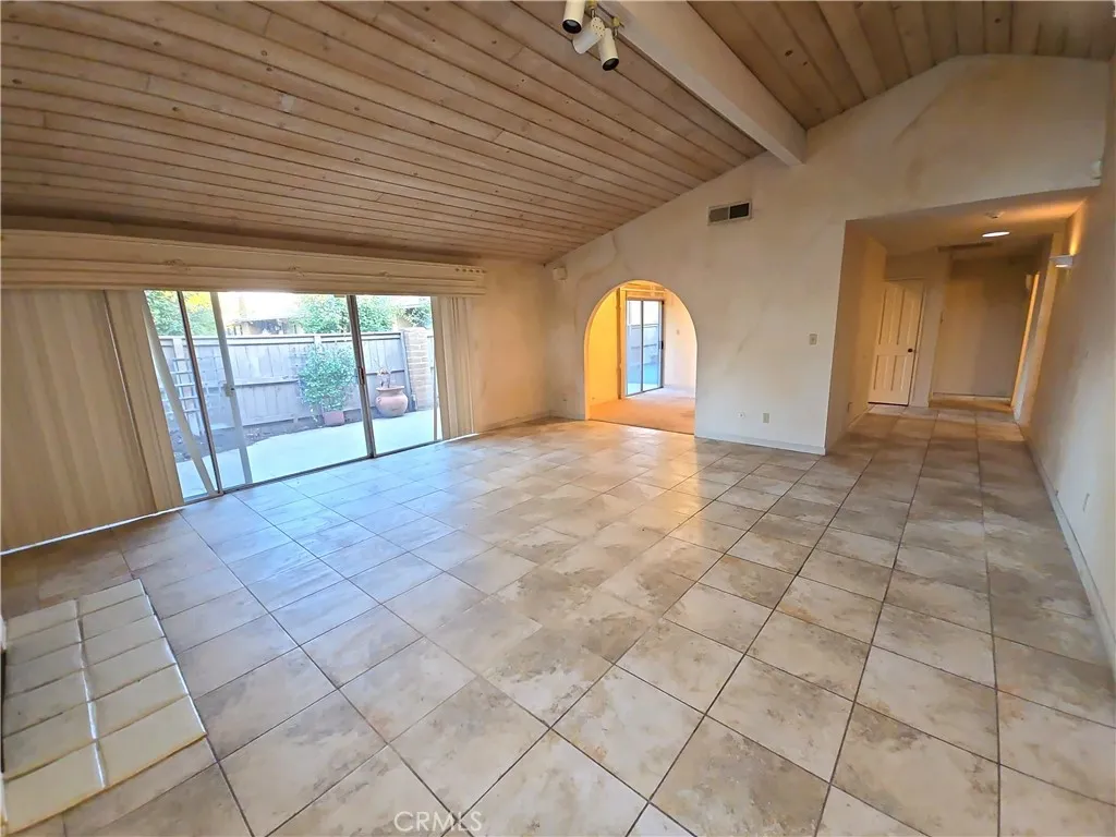 5064 A N Wishon, Fresno, California 93704 home-pic-10