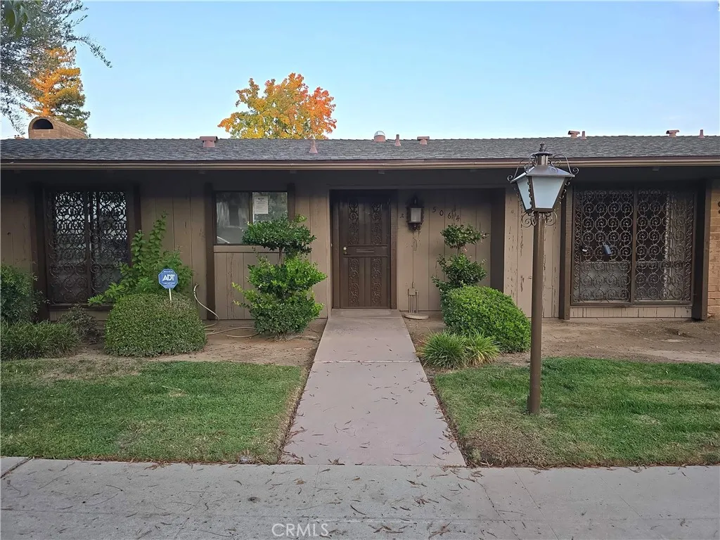 5064 A N Wishon, Fresno, California 93704 home-pic-1