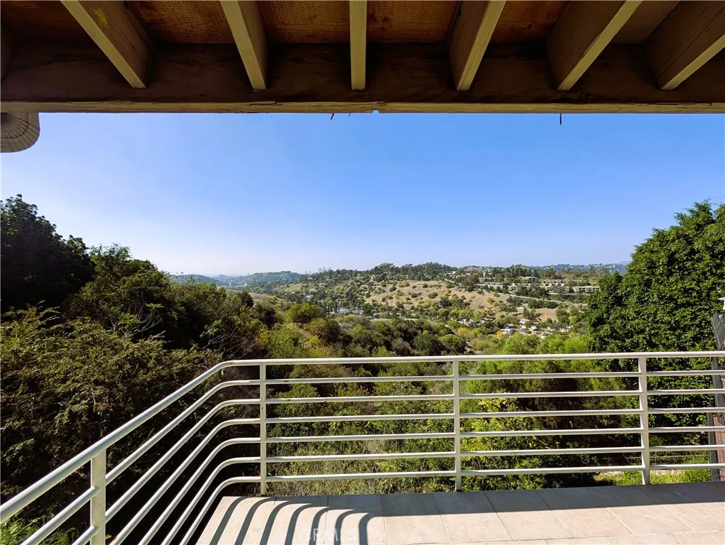 2076 Hanscom Drive, South Pasadena, California 91030 home-pic-16