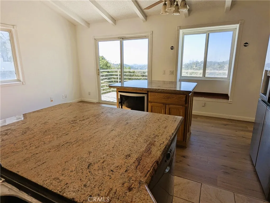 2076 Hanscom Drive, South Pasadena, California 91030 home-pic-12