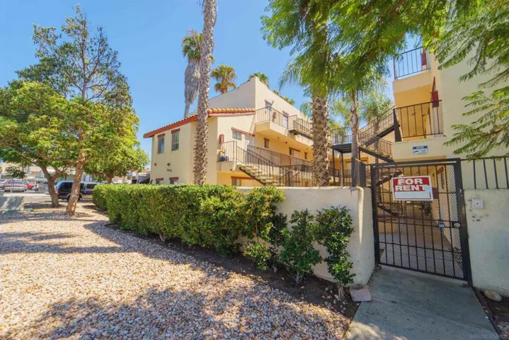 3691 National, San Diego, California 92113