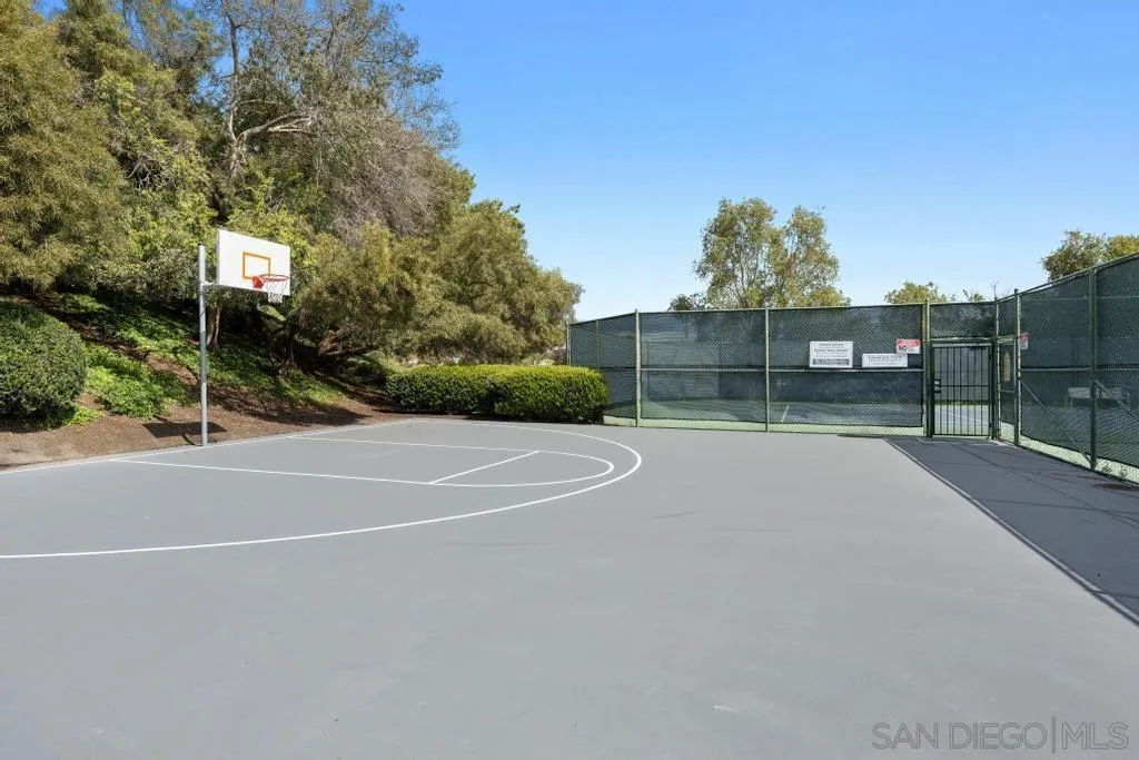 2591 Regent Rd, Carlsbad, California 92010 home-pic-33