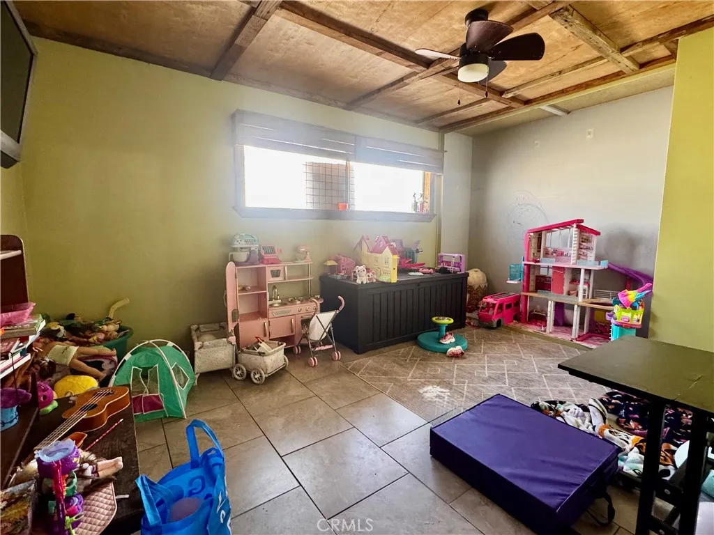 50222 Aloma, Cabazon, California 92230 home-pic-11