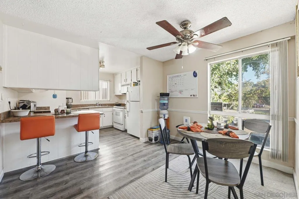 2566 White Oak Pl 6, Escondido, California 92027 home-pic-8