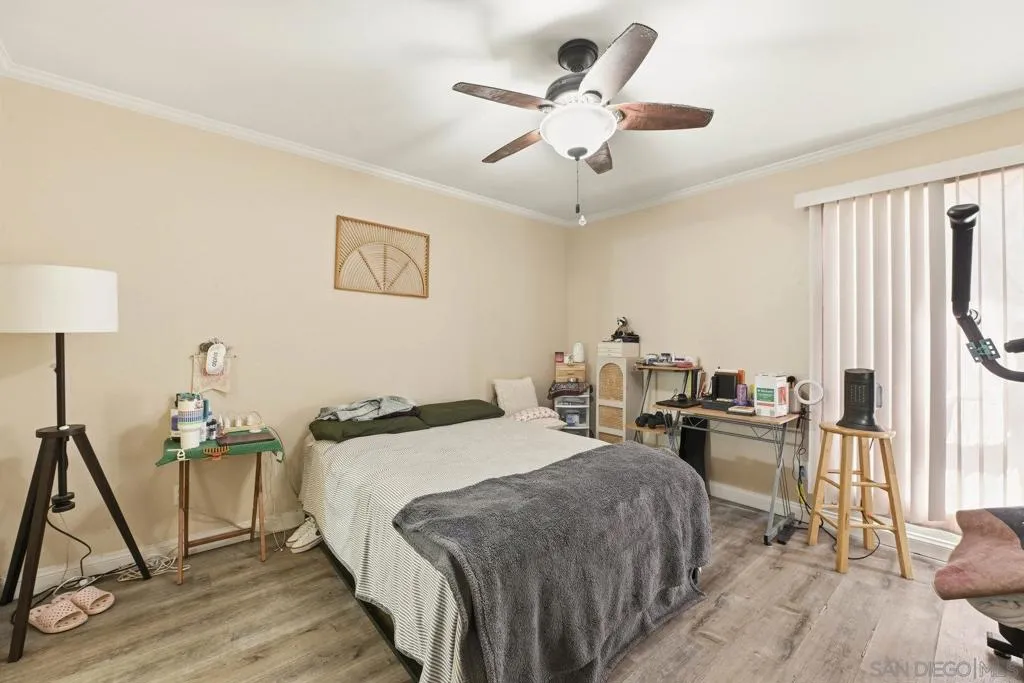 2566 White Oak Pl 6, Escondido, California 92027 home-pic-20