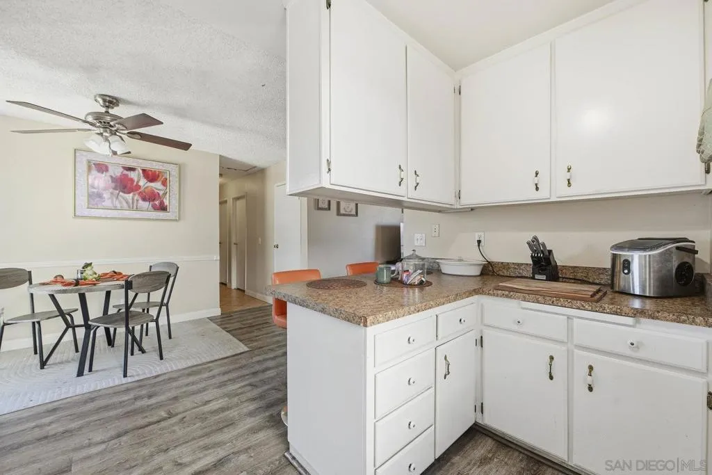 2566 White Oak Pl 6, Escondido, California 92027 home-pic-15
