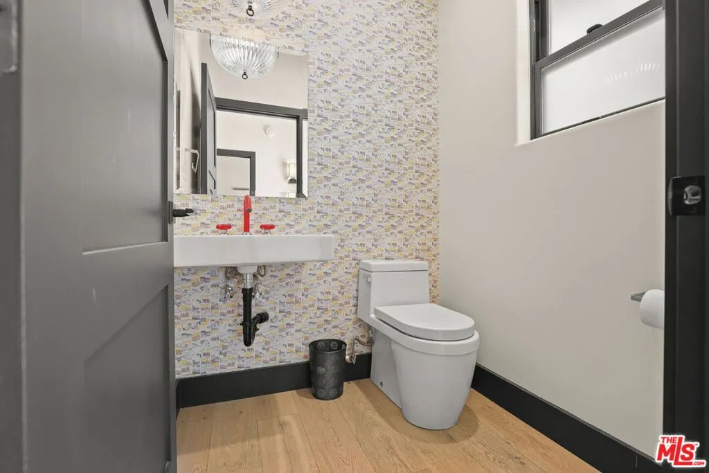 2835 Oak Point Drive, Los Angeles, California 90068 home-pic-29