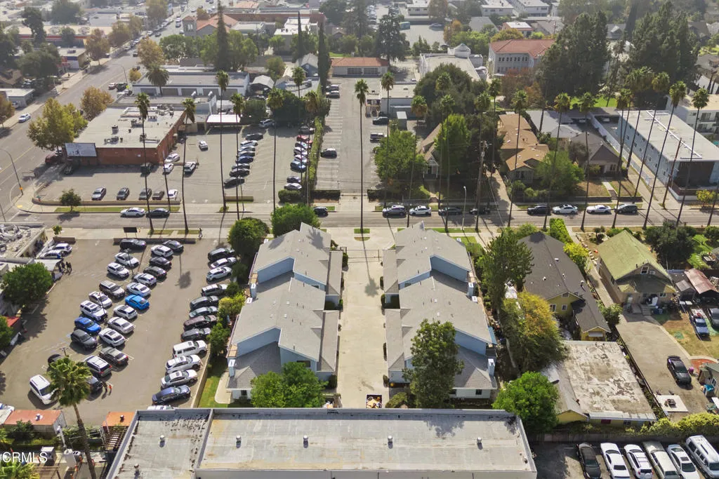 823 Earlham Street 4, Pasadena, California 91101 home-pic-35