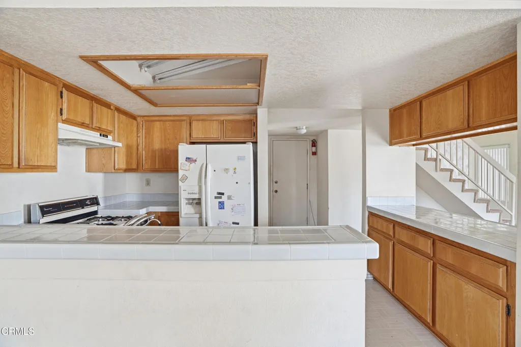 823 Earlham Street 4, Pasadena, California 91101 home-pic-11