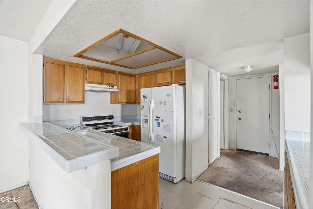 823 Earlham Street 4, Pasadena, California 91101 home-pic-12