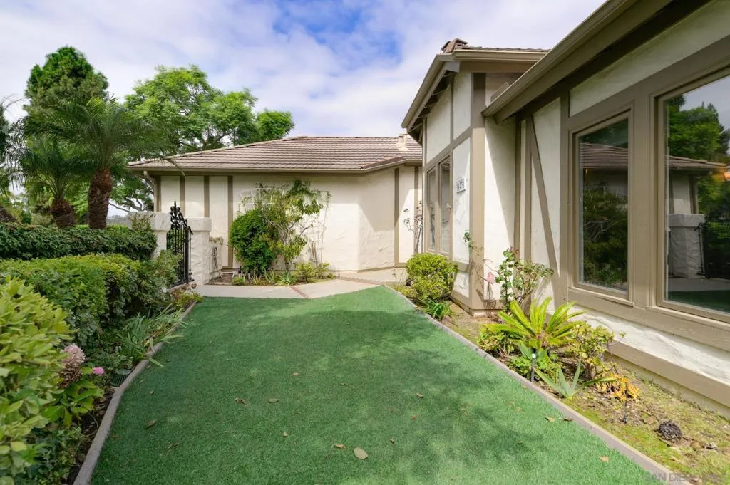 14231 Fox Run Row, San Diego, California 92130 home-pic-30