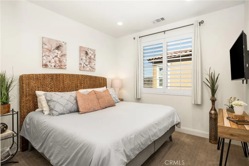 546 Escenico, Lake Forest, California 92630 home-pic-47