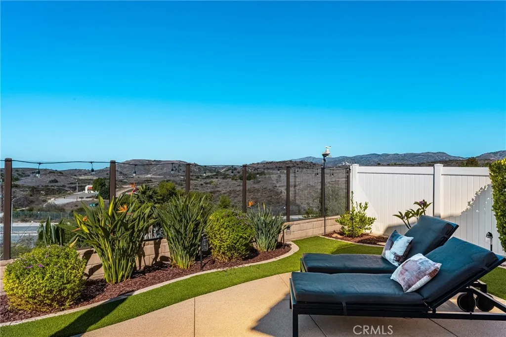 546 Escenico, Lake Forest, California 92630 home-pic-28