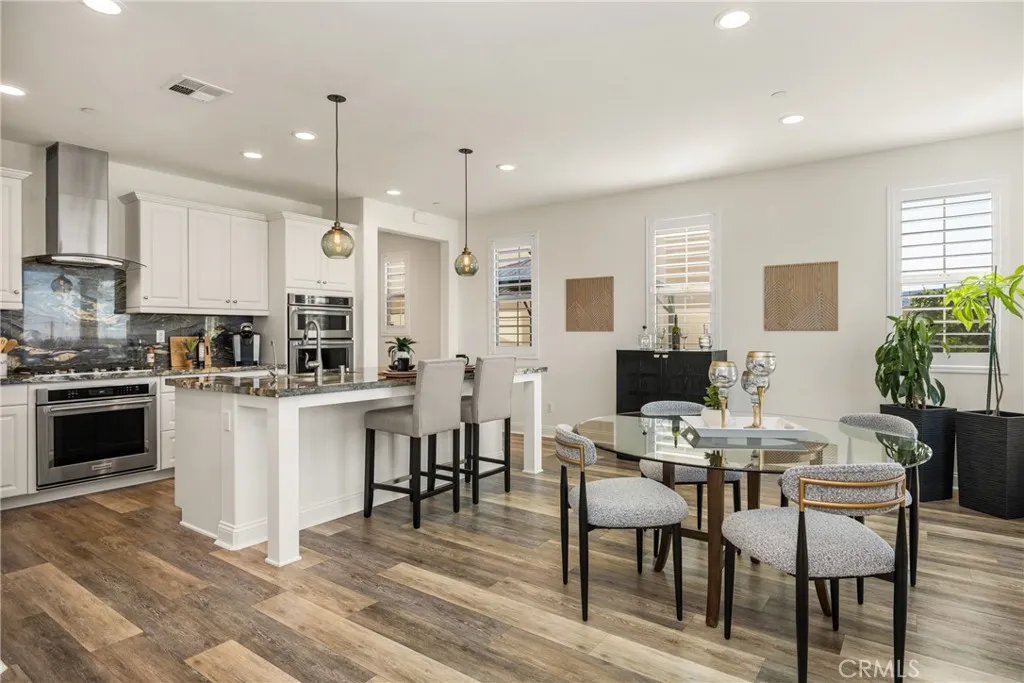 546 Escenico, Lake Forest, California 92630 home-pic-11