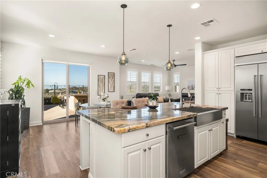 546 Escenico, Lake Forest, California 92630 home-pic-6