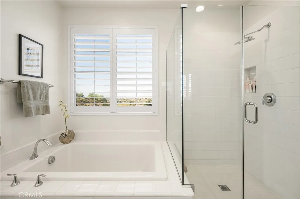 546 Escenico, Lake Forest, California 92630 home-pic-44