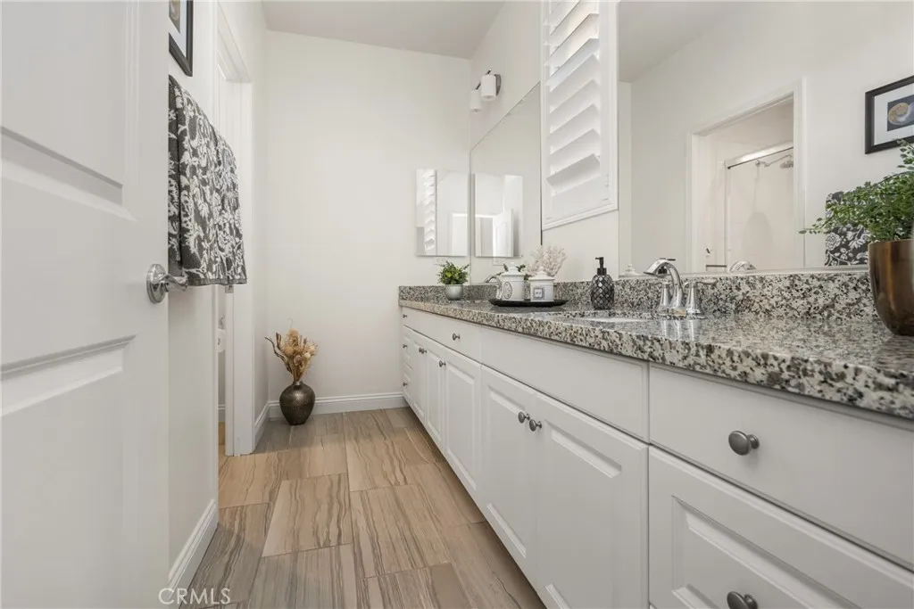 546 Escenico, Lake Forest, California 92630 home-pic-50