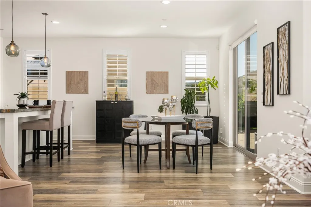 546 Escenico, Lake Forest, California 92630 home-pic-15