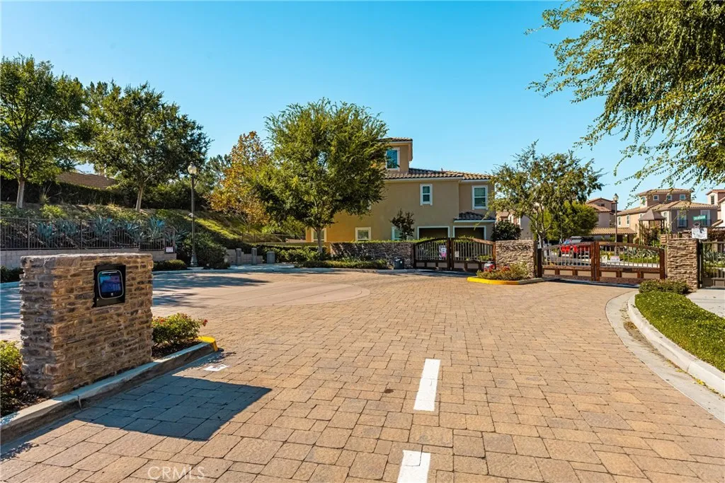 546 Escenico, Lake Forest, California 92630 home-pic-57